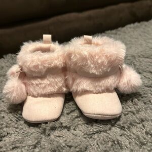 NWOT Stepping Stones Pink Fur Boots